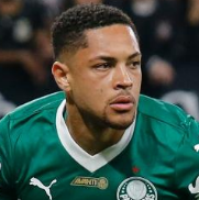 Vitor Roquepng — MELHORES JOGADORES DO BRASILEIRÃO 10/25 option 72