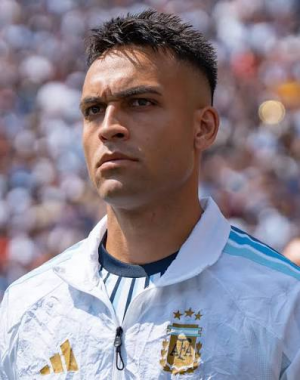 Martinez — CLASSEMENT DES 30 JOUEURS NOMINÉS POUR LE BALLON D'OR 2026 ! option 15