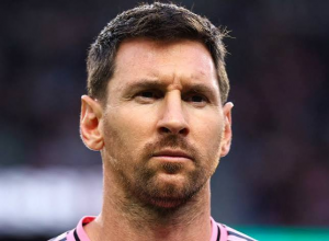 Messi — CLASSEMENT DES 30 JOUEURS NOMINÉS POUR LE BALLON D'OR 2026 ! option 18
