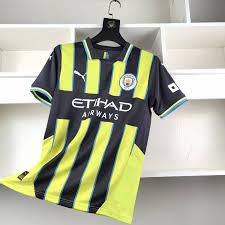 Camisas europeias da temporada 24/25 — option 12