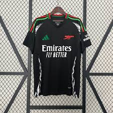 Camisas europeias da temporada 24/25 — option 18