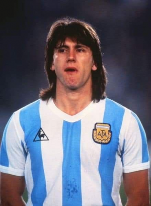 Zzzzz 17197767027ece74d7d075d53114d567ddacaa1101 — Mejores jugadores de la selección Argentina option 97