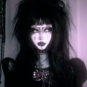 Trad Goth — girl types option 40