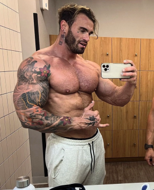Calum — Every Fitness Influencer option 26