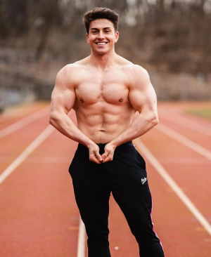Johnny Muenster — Every Fitness Influencer option 79