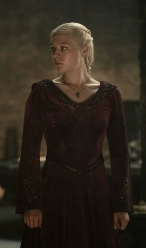 Zzzzz 1719337766e313488a A064 44d9 8596 47cc0a6906081201a — All of Rhaenyra Targaryen's Outfits S1-S2 option 33