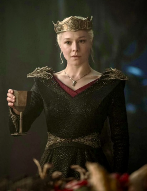 Zzzzz 1723216842c11b7a26 4176 4e27 891a 075f675152291201a — All of Rhaenyra Targaryen's Outfits S1-S2 option 43