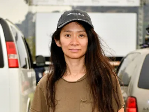 Zzzzz 1708655386chloe Zhao — Directores de cine option 119