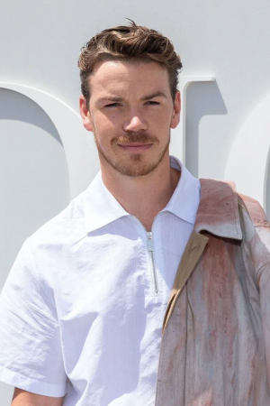 Will Poulter V0 Oiyxdh7yqzbb1 — Les plus beaux hommes option 79