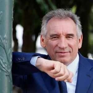 3htul9n5400x400 — Politiques Français 2025 option 9