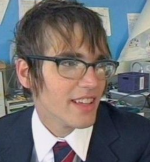 Zzzzz 1709953999mnototkay — Mikey Way Looks/Hairstyles option 5