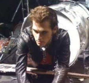 Zzzzz 1709955625untitled47920240309103918 — Mikey Way Looks/Hairstyles option 18