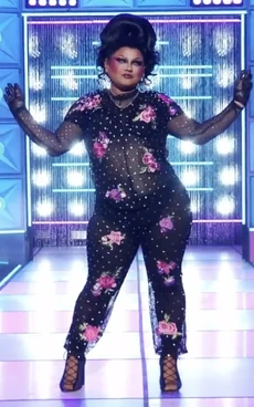 Zzzzz 1711491495genevakarrsignificantmotherlook — RuPaul's Drag Race Season 16 Runways Ranked option 59