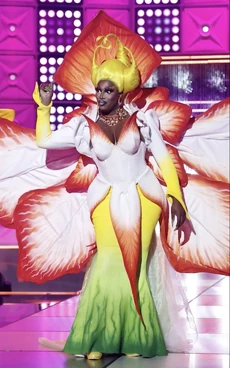 Zzzzz 1711494742sapphiracrist3flflowerslook — RuPaul's Drag Race Season 16 Runways Ranked option 129