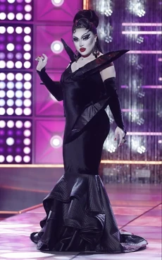 Zzzzz 1711503423morphinelovedionneogothlook — RuPaul's Drag Race Season 16 Runways Ranked option 142
