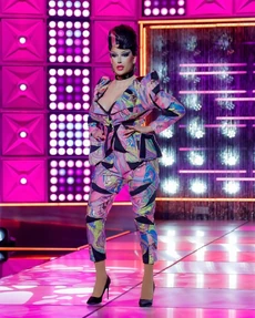 Zzzzz 1711504000planejanedragcon1980look — RuPaul's Drag Race Season 16 Runways Ranked option 159