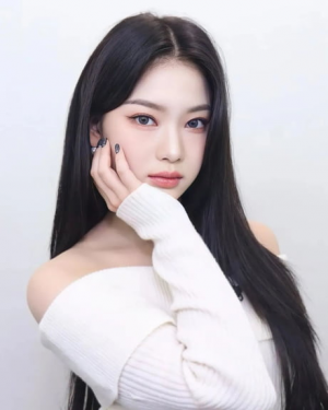 Isa — Beauty Tier List Kpop Girl Group Members (3rd gen - 5th gen) option 19