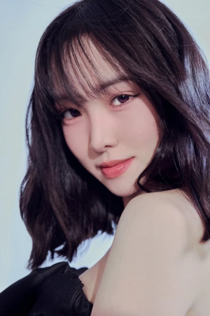 Yuju — Beauty Tier List Kpop Girl Group Members (3rd gen - 5th gen) option 69