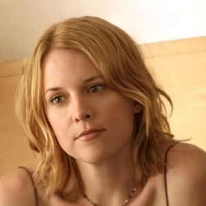 Laurel Holloman — The L Word (og) Characters option 49