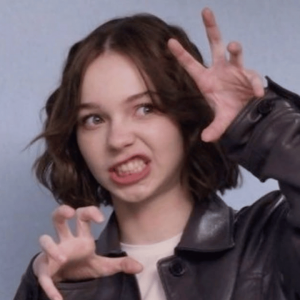 100 Women Haircuts — option 11