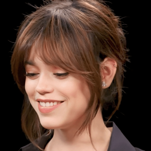 100 Women Haircuts — option 18