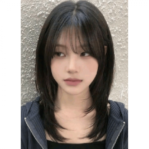 100 Women Haircuts — option 24