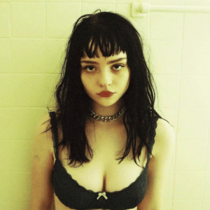 100 Women Haircuts — option 30