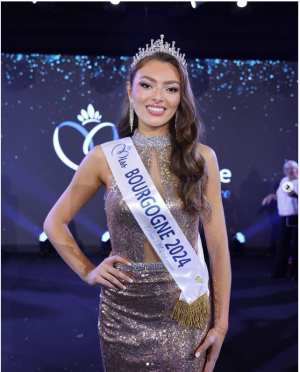 Miss Bourgogne — Miss France 2025 option 4
