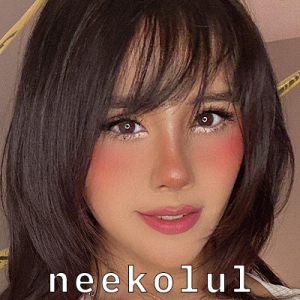 Neekolul — Female Streamers 2024 option 37