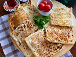 Gozleme 15809a3f A2cd 4144 83f0 5ff9f1b3f8e3 — Türk Yemekleri Tierlist option 63