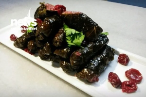 Osmanli Mutfagindan Visneli Yaprak Sarma 600x400 — Türk Yemekleri Tierlist option 145
