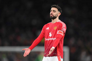 Manchester United Bruno Fernandes Scaled — BALÓN DE ORO 2026 option 28