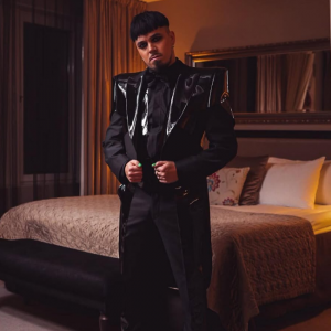Zzzzz 1744400152nyttkuva 2025 04 11 223423 — Käärijä Outfits option 23