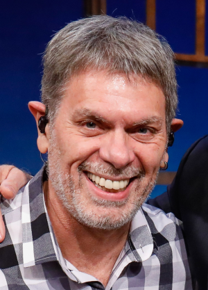 Roger — Melhores cantores brasileiros option 76