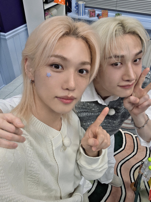 Chanlix 1 — Stray Kids units option 8