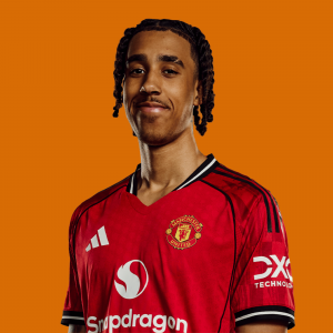 MANCHESTER UNITED 2025/26 SQUADS — option 4