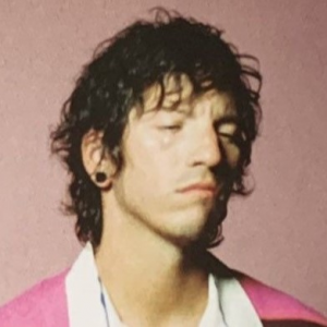 16b7c171ab729078e00cb12998e8467c — josh dun hairstyle tier list option 2