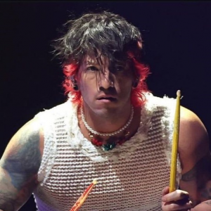 4c109bf344d6c4938f88989e2f4ce824 — josh dun hairstyle tier list option 8
