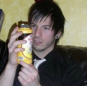 Daa5d8853180b180f84de246c0455a25 — josh dun hairstyle tier list option 14