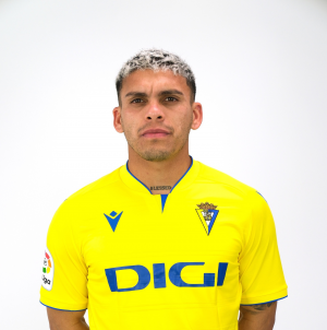 79b09dfd 3a9f 4a32 984d 934c71360007 — CÁDIZ C.F. 2022/23 option 13