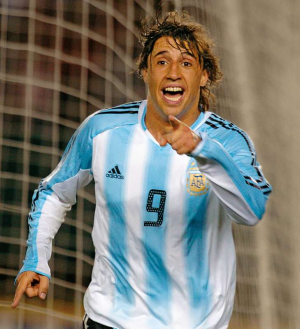 Hernan Crespojpg — Mejores delanteros centro de la historia del futbol option 10