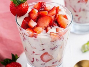 Fresas Con Crema Agria 494x375jpg — Postres y dulces option 22