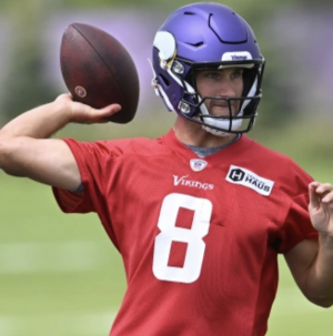 A706044f 34de 406d 9810 A9b4a122c8adjpeg — NFL QBS 2022-2023 option 25