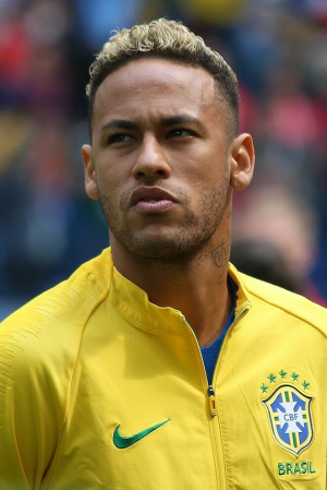 7 Neymar — Los mejores sudamericanos del siglo (2000-2023) option 28
