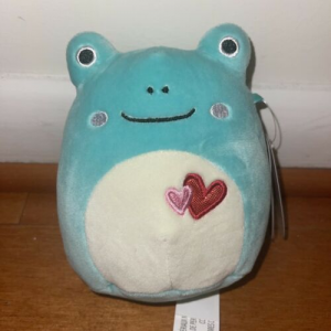 Ludwig Valentine Heartsjpg — Squishmallow Frogs (All frogs included) option 21