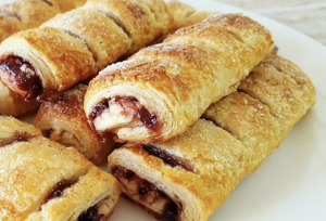 Rollitos De Hojaldrepng — Pan Dulce de México option 24