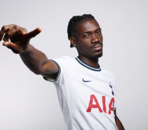 44b3b8f5 9197 4c48 9d32 5eb3fccb013bjpeg — TOP HOTTEST TOTTENHAM PLAYERS option 5