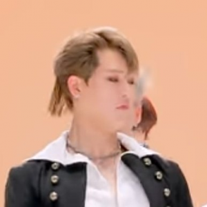Eaoull8wkaaaoddjpg — jooheon hairstyles and hair colors tier list option 18