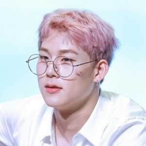 Ehkt22wkaabmprjpg — jooheon hairstyles and hair colors tier list option 20