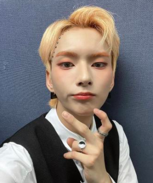 Screen Shot 2023 02 28 At 11812 Pmpng — ode hairstyle/colour rating option 7